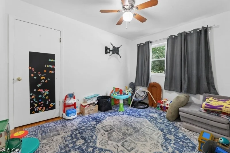 Photo of 341 Skyline Dr