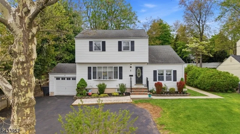 Photo of 7 Spier Dr