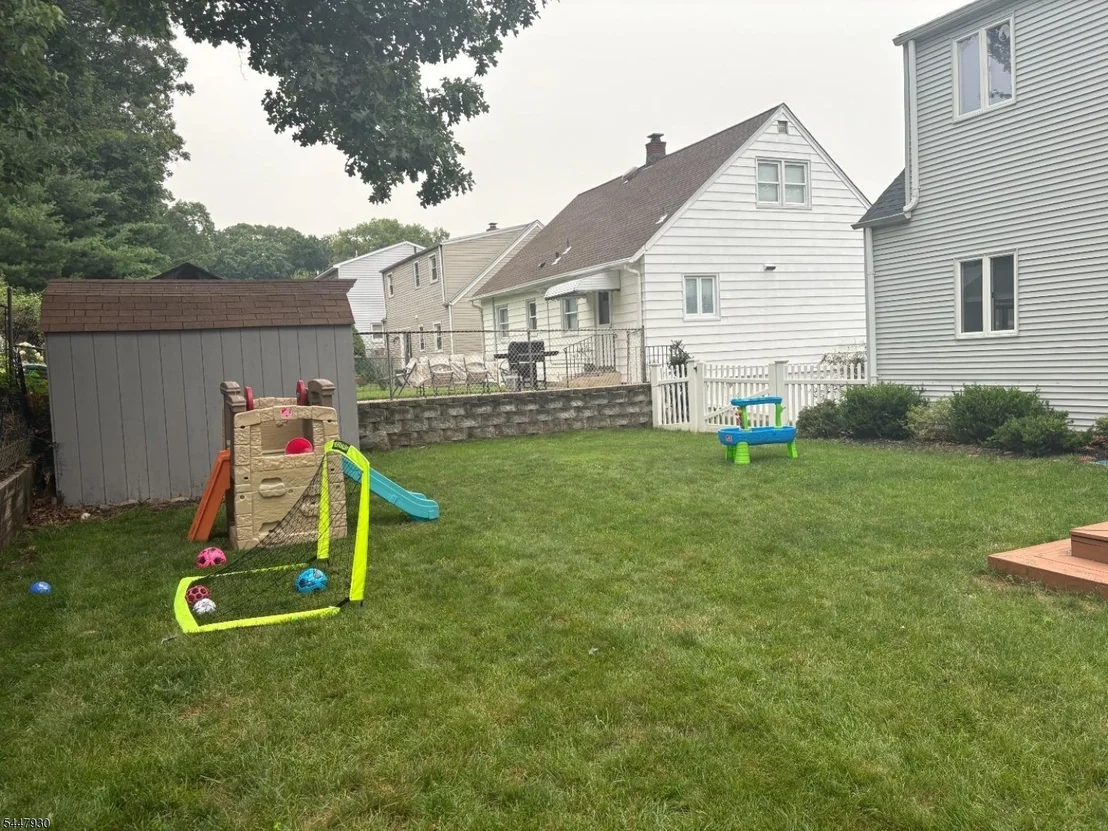 Photo of 37 Brookdale Rd