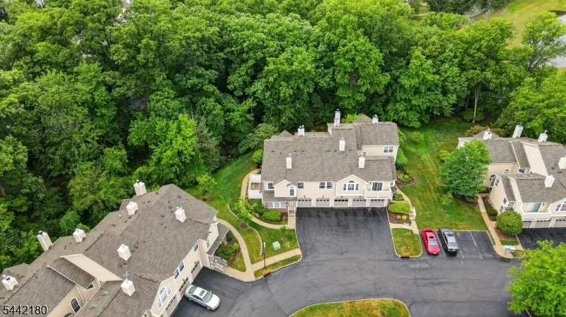 Photo of 18 Pheasant Brook Court