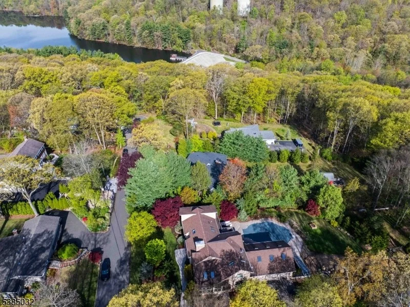 Photo of 6 Seabert Ln