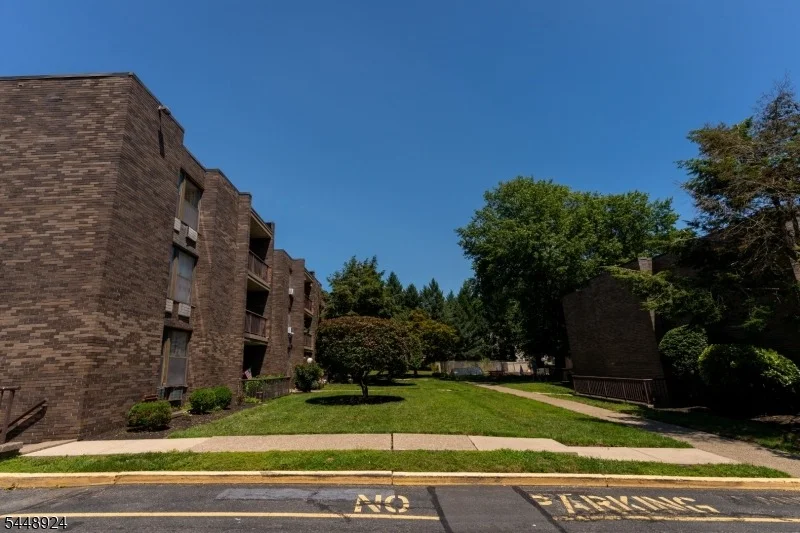 Photo of Unit E at 355 River Road