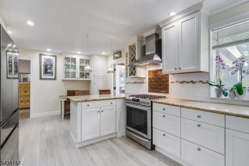 Photo of 33 Brooksyde Ave