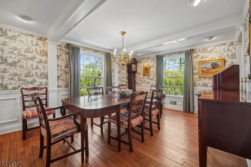 Photo of 638 Mountain Ave