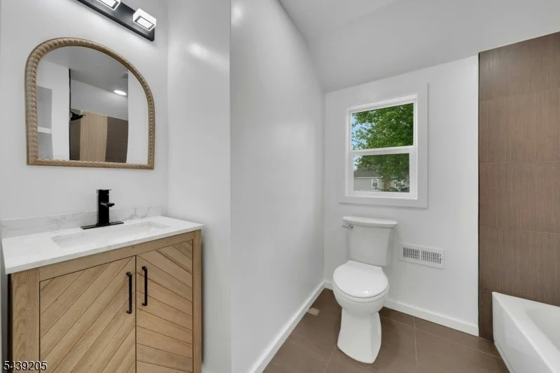 Photo of 12 Lerome Pl