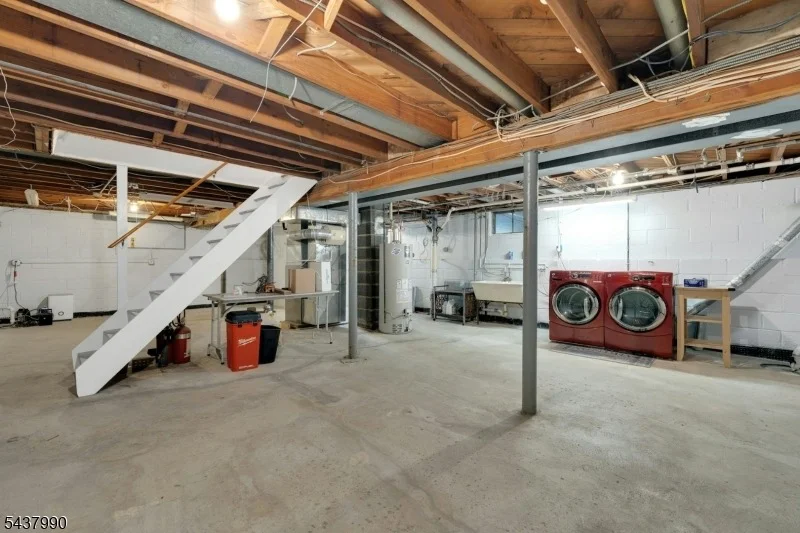 Photo of 451 Chestnut St