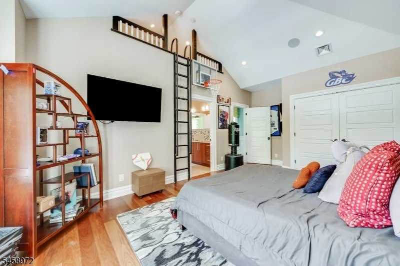 Photo of 59 Cornell Ave