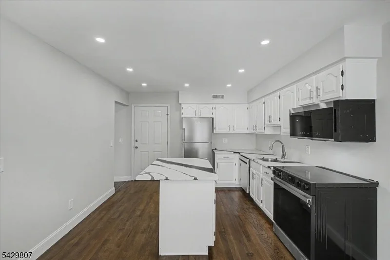 Photo of 74 Cobbler Sq