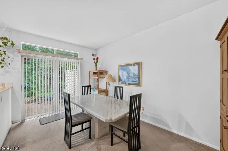 Photo of 18 Pheasant Brook Court