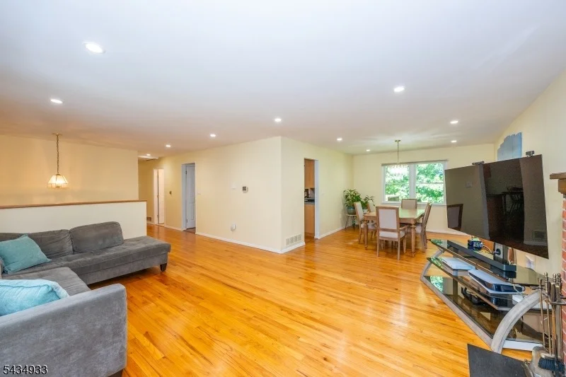 Photo of 11 Southview Rd