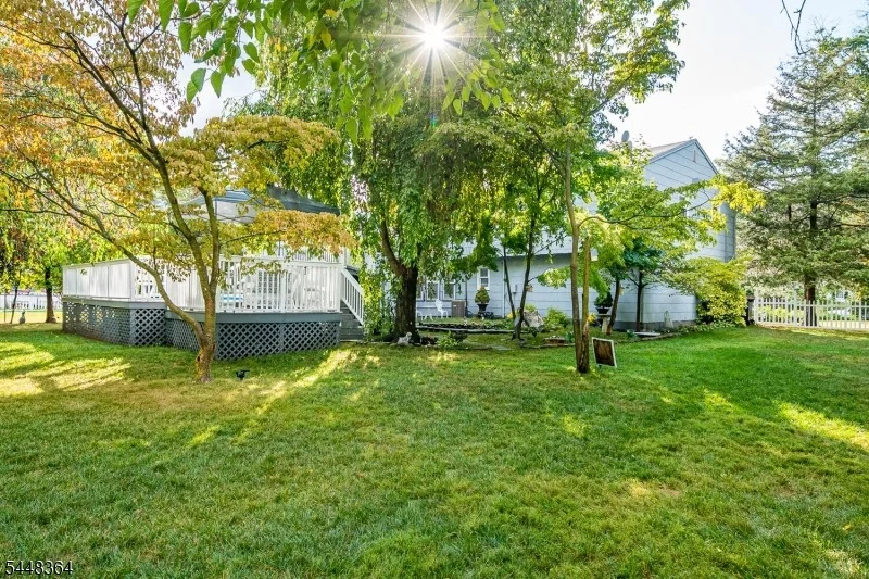 Photo of 737 W 8Th St