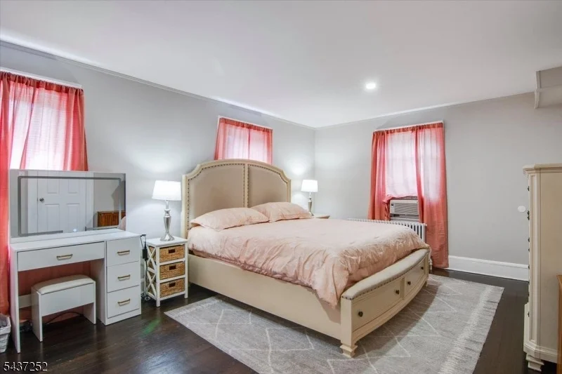 Photo of 13 Elm Dr