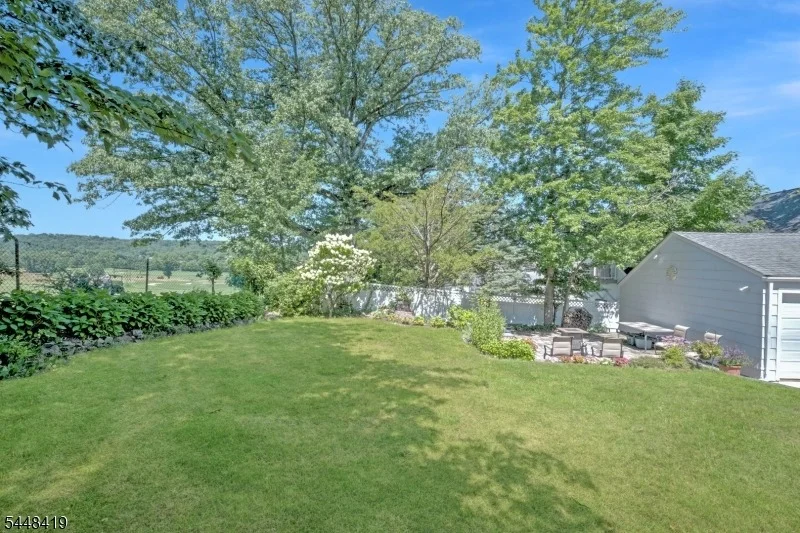 Photo of 5 Birdseye Gln