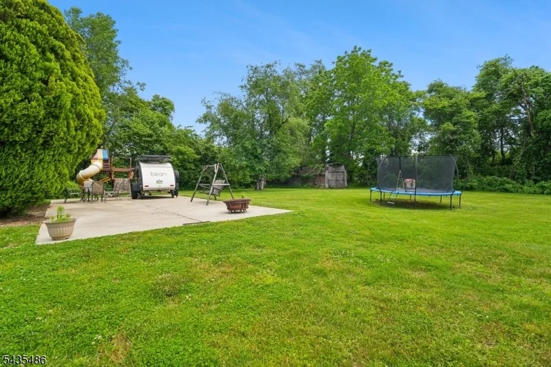 Photo of 21 Wayside Ln