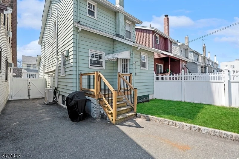 Photo of 25 Shepherd Pl