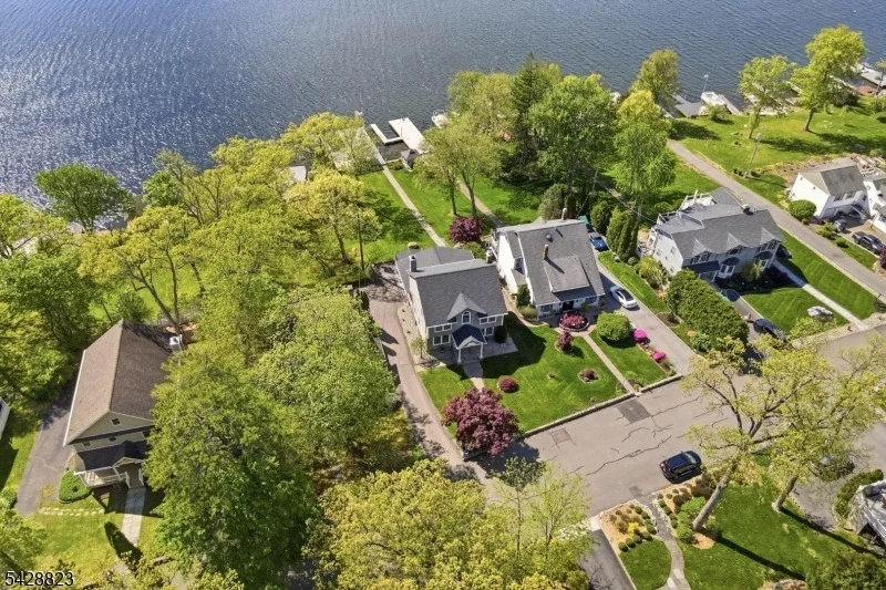 Photo of 206 Long Pond Rd