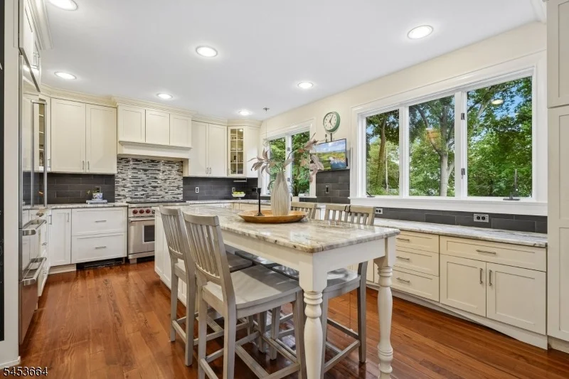 Photo of 6 Edgehill Rd
