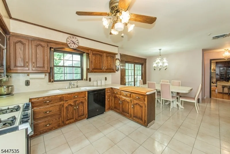 Photo of 21 Bates Dr