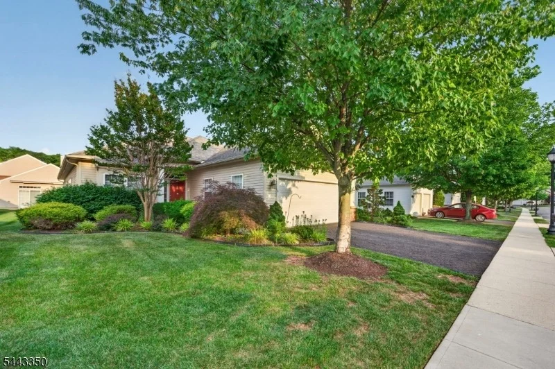 Photo of 14 Daulton Dr