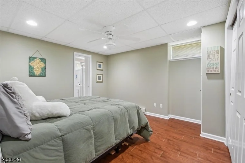 Photo of 7 Donna Ln
