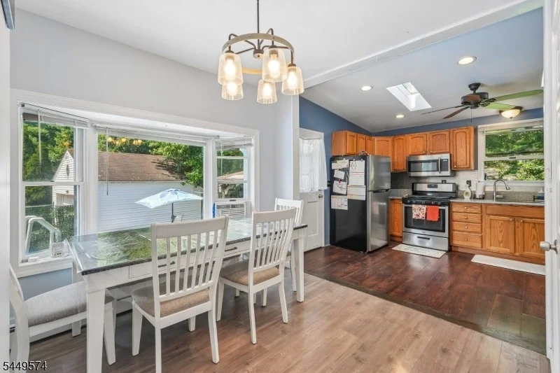 Photo of 2 Howard St