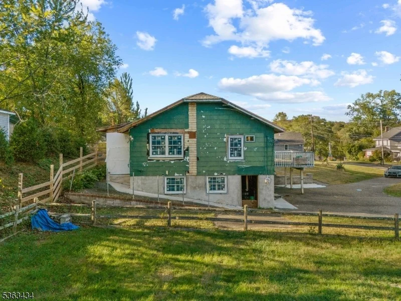 Photo of 7 River Rd