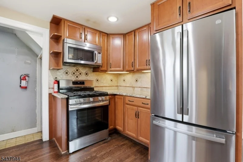 Photo of 641 Greenbrook Rd