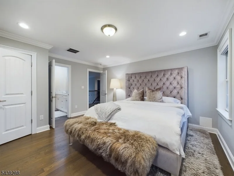 Photo of 301 Garrett Rd
