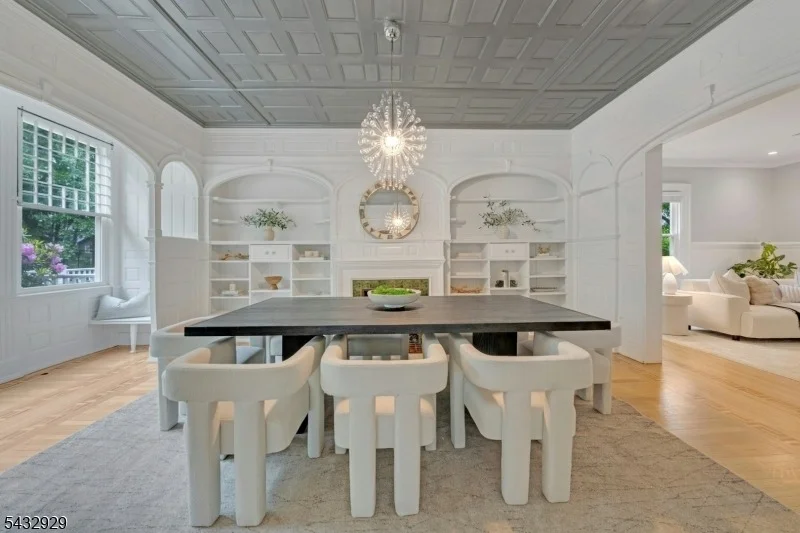 Photo of 42 Llewellyn Rd