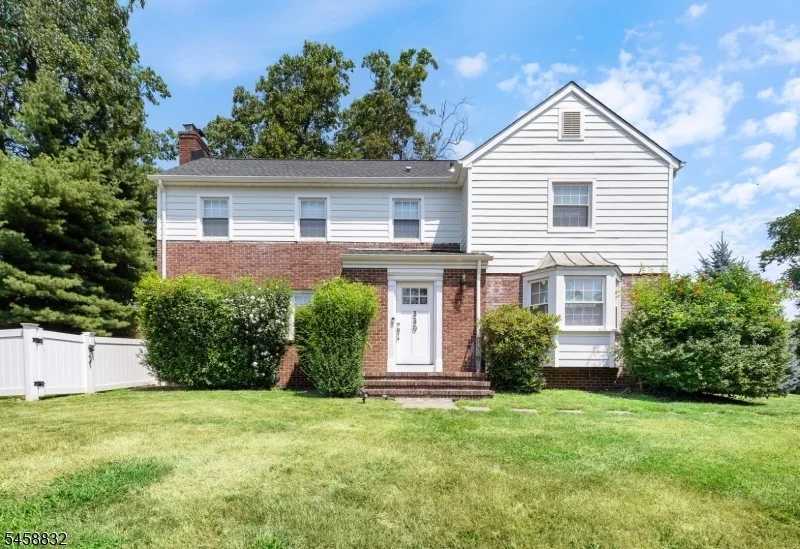 Photo of 330 Springfield Ave