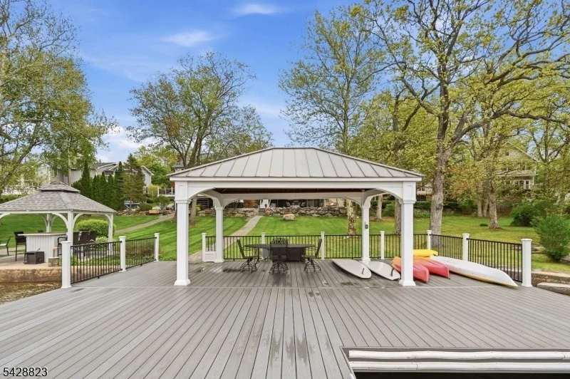 Photo of 206 Long Pond Rd