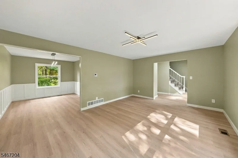 Photo of 22 Forest Ln