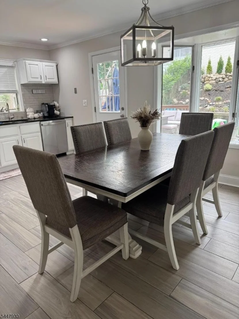 Photo of 37 Brookdale Rd