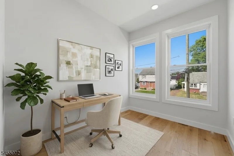 Photo of 588 Maple Ave
