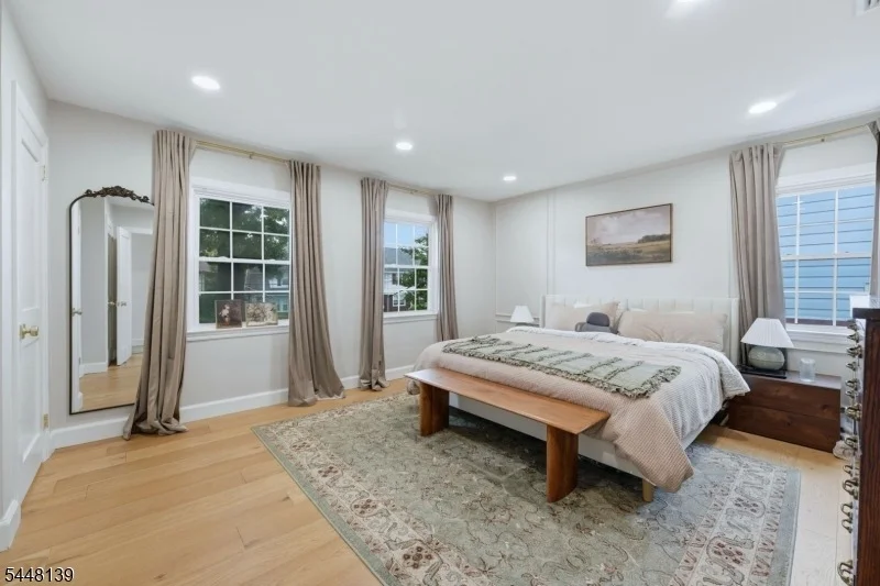 Photo of 102 Mortimer Ave