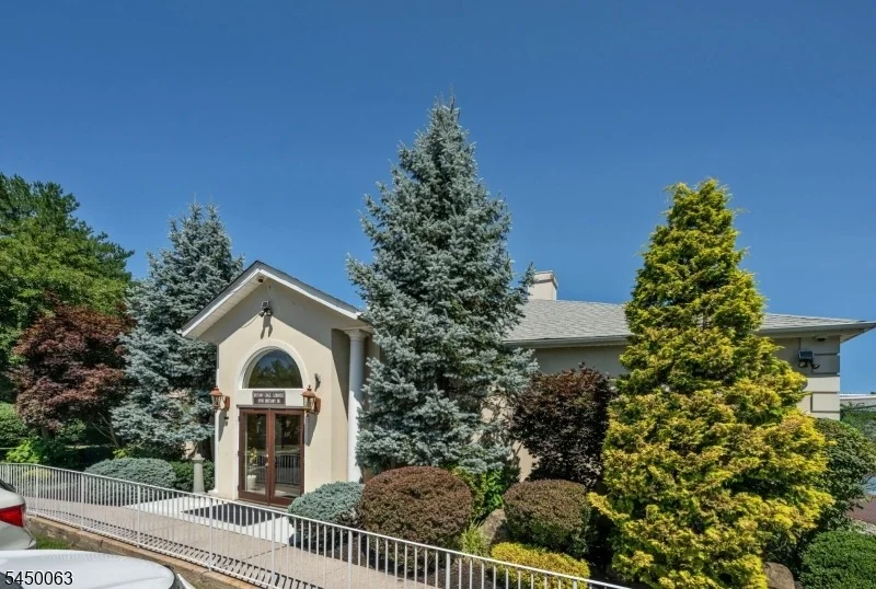 Photo of 602 Brittany Dr