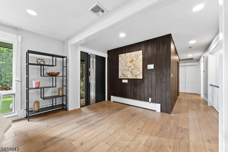 Photo of 5 Oak Lane