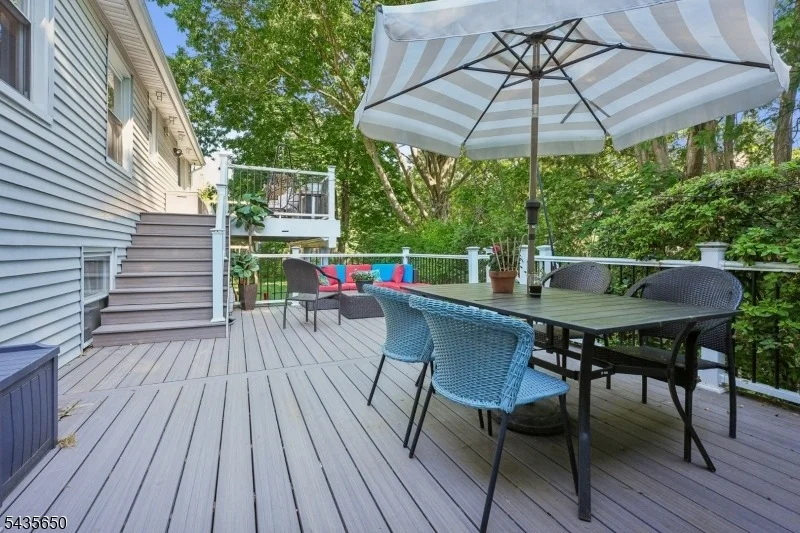Photo of 2 Knapp Ave