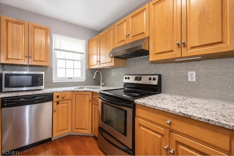 Photo of 366 Potomac Dr