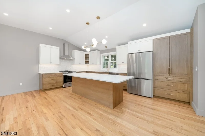 Photo of 157 Circle Dr