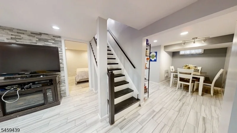 Photo of 1848 Quaker Way