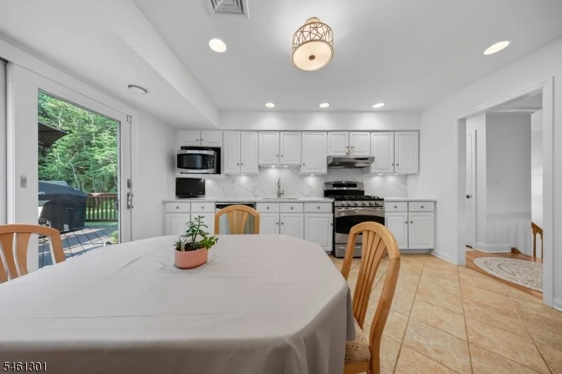 Photo of 3 Debby Ln