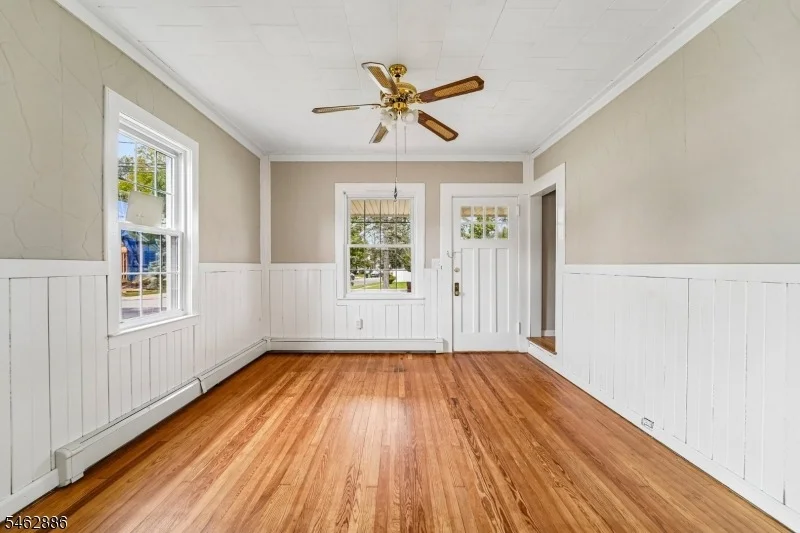 Photo of 119 Colfax Ave