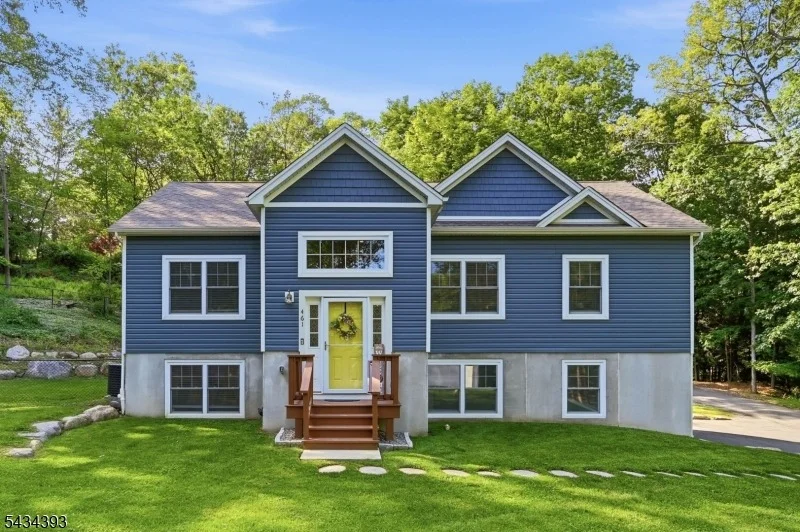 Photo of 461 Westbrook Rd