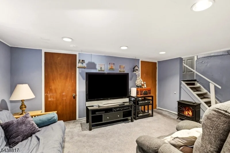 Photo of 332 Riverside Ave