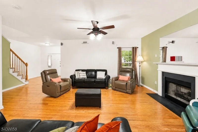 Photo of 252 Moonlight Dr