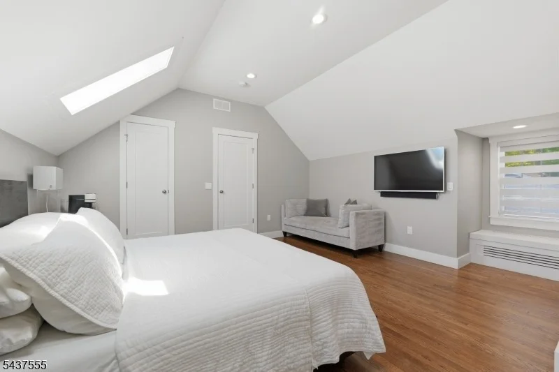 Photo of 307 N Farview Ave