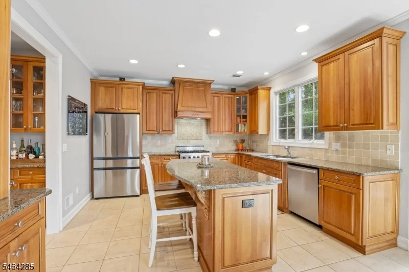 Photo of 5 Chesterfield Dr