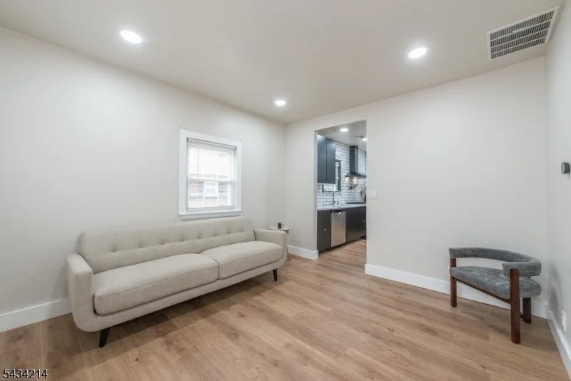 Photo of 345 Rutherford Ave
