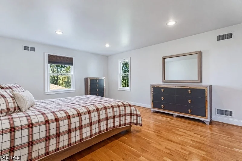 Photo of 4 Conklin Dr